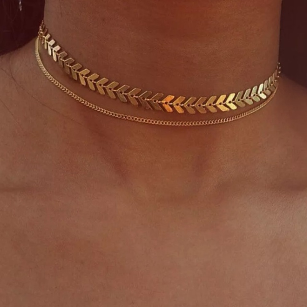 ✨ Golden Arrowhead Choker ✨